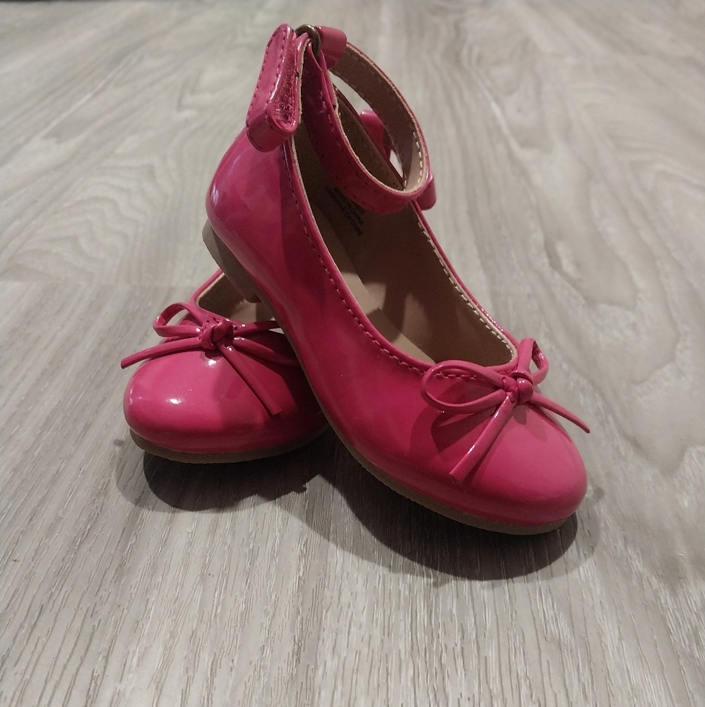 Baby girl fushia dress shoes with strap sz 5